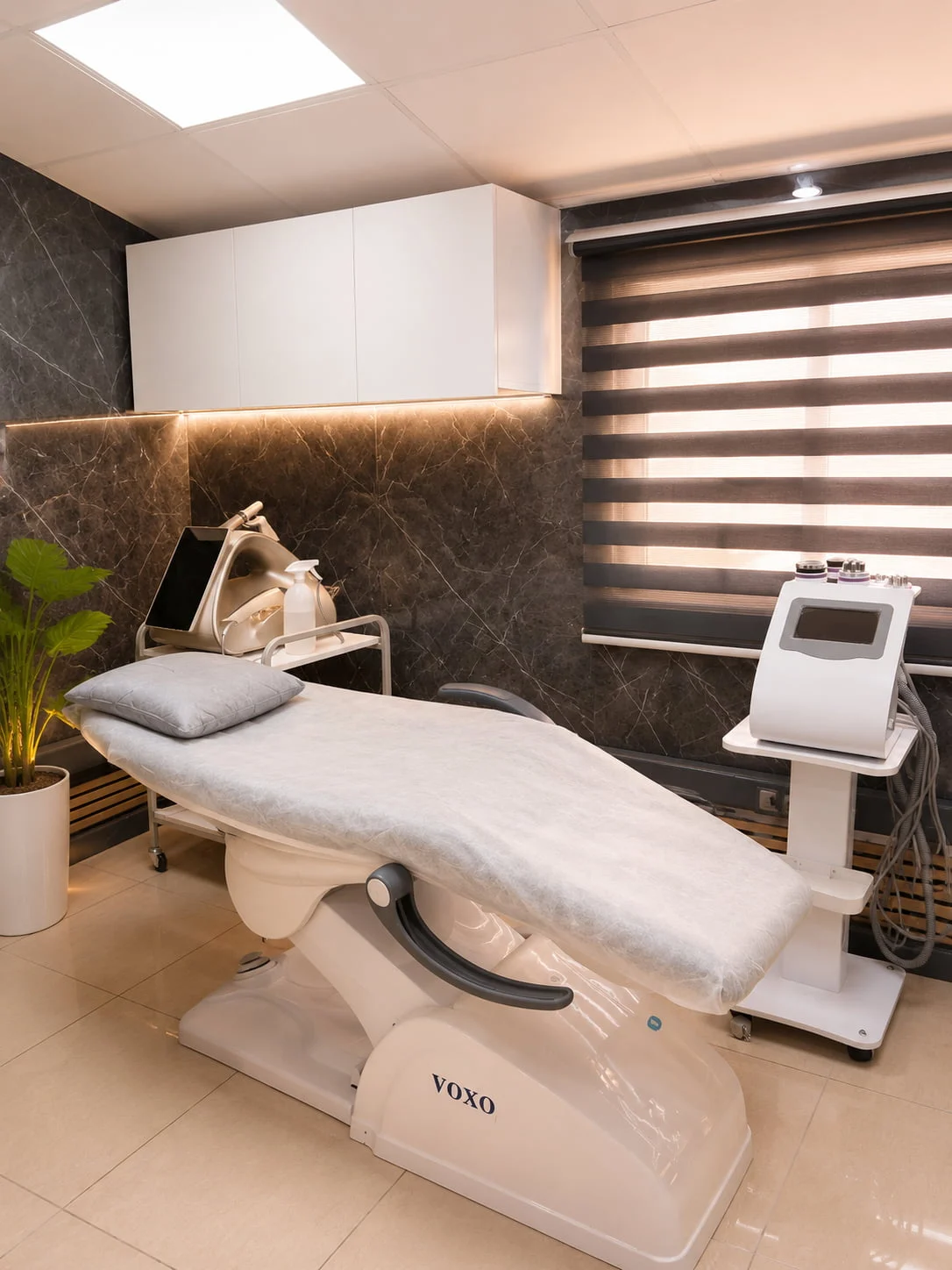 Sala de aparatología para el protocolo DermoCleansing en Padre Hurtado